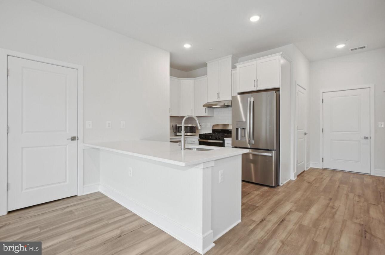 43234 FARRINGDON SQ, ASHBURN, Virginia 20148, 3 Bedrooms Bedrooms, ,3 BathroomsBathrooms,Residential,For sale,43234 FARRINGDON SQ,VALO2105986 MLS # VALO2105986