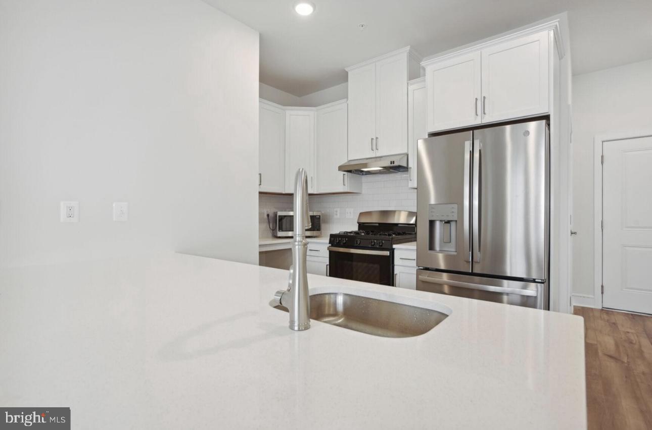 43234 FARRINGDON SQ, ASHBURN, Virginia 20148, 3 Bedrooms Bedrooms, ,3 BathroomsBathrooms,Residential,For sale,43234 FARRINGDON SQ,VALO2105986 MLS # VALO2105986