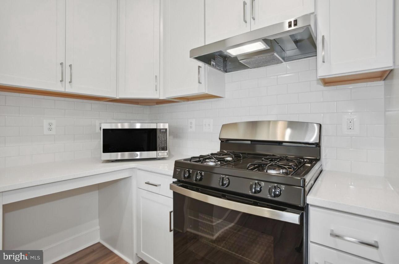 43234 FARRINGDON SQ, ASHBURN, Virginia 20148, 3 Bedrooms Bedrooms, ,3 BathroomsBathrooms,Residential,For sale,43234 FARRINGDON SQ,VALO2105986 MLS # VALO2105986