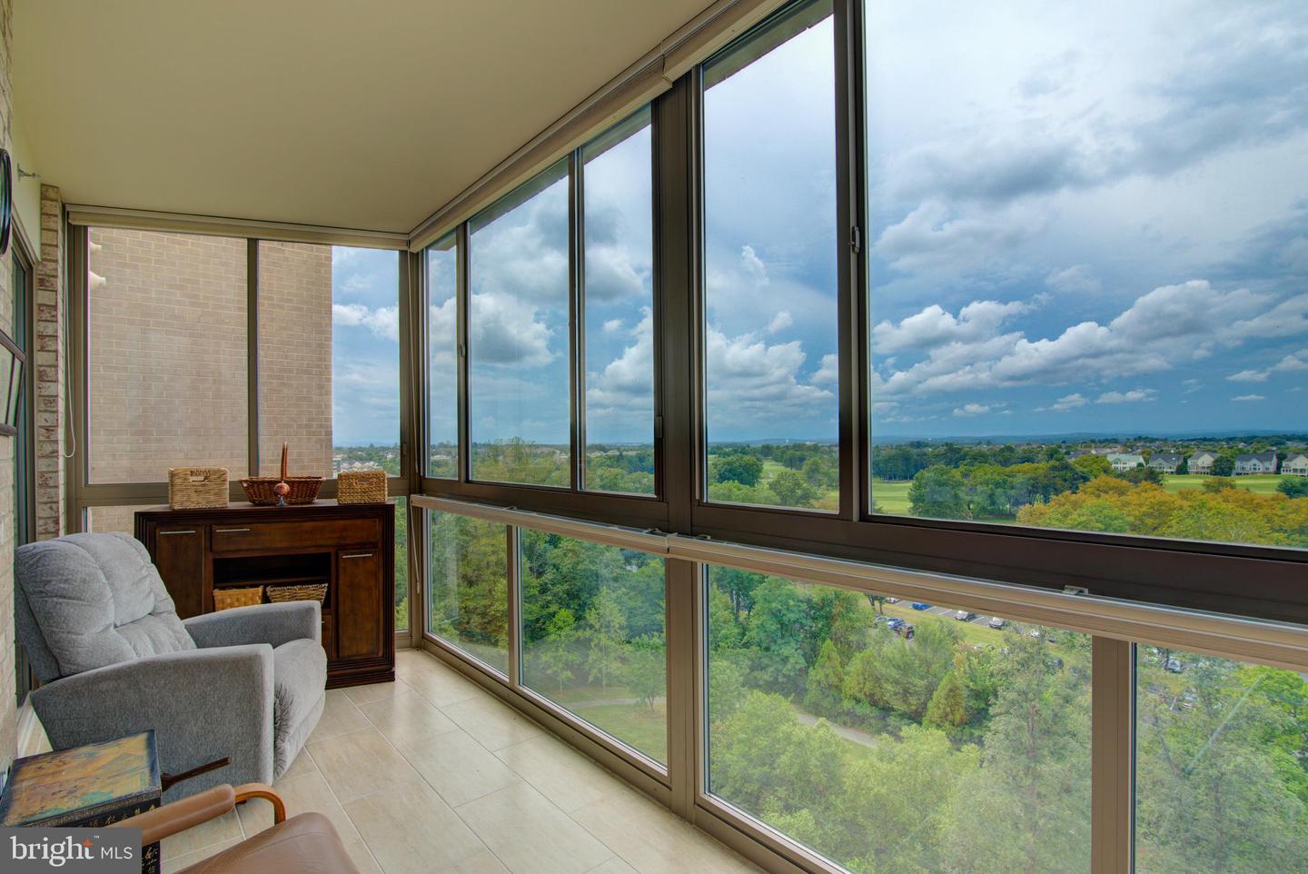 19365 CYPRESS RIDGE TER #1102, LEESBURG, Virginia 20176, 2 Bedrooms Bedrooms, ,2 BathroomsBathrooms,Residential,For sale,19365 CYPRESS RIDGE TER #1102,VALO2105996 MLS # VALO2105996