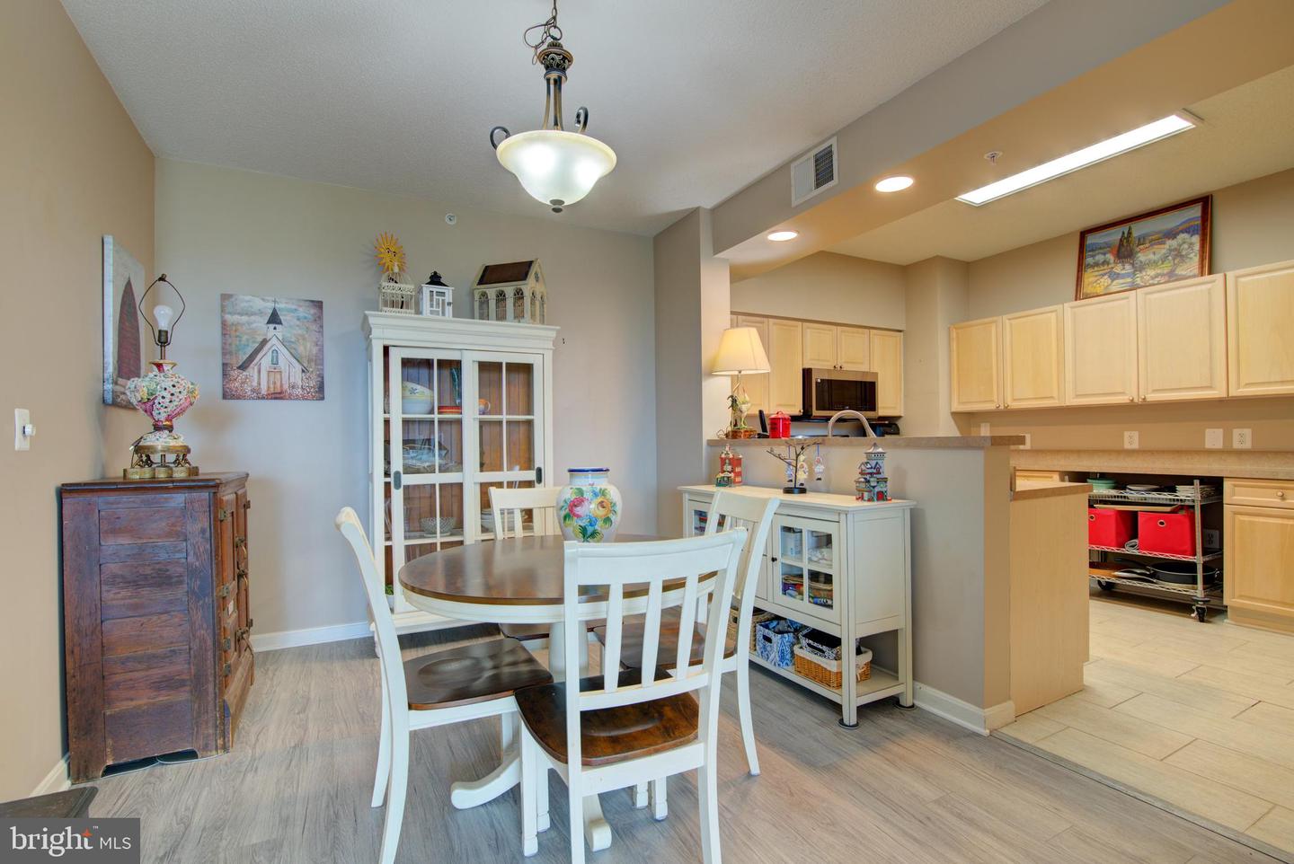 19365 CYPRESS RIDGE TER #1102, LEESBURG, Virginia 20176, 2 Bedrooms Bedrooms, ,2 BathroomsBathrooms,Residential,For sale,19365 CYPRESS RIDGE TER #1102,VALO2105996 MLS # VALO2105996