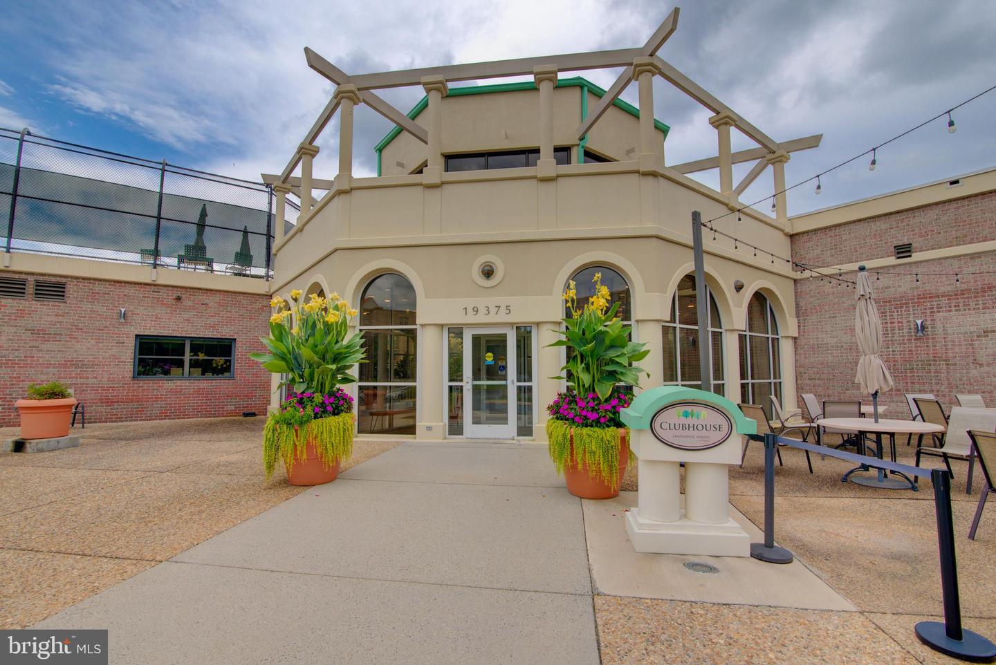 19365 CYPRESS RIDGE TER #1102, LEESBURG, Virginia 20176, 2 Bedrooms Bedrooms, ,2 BathroomsBathrooms,Residential,For sale,19365 CYPRESS RIDGE TER #1102,VALO2105996 MLS # VALO2105996