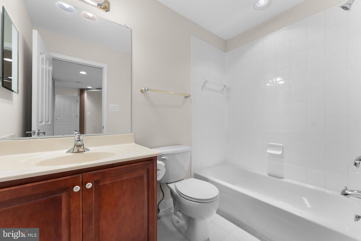 13141 TRIPLE CROWN LOOP, GAINESVILLE, Virginia 20155, 2 Bedrooms Bedrooms, ,4 BathroomsBathrooms,Residential,For sale,13141 TRIPLE CROWN LOOP,VAPW2103170 MLS # VAPW2103170