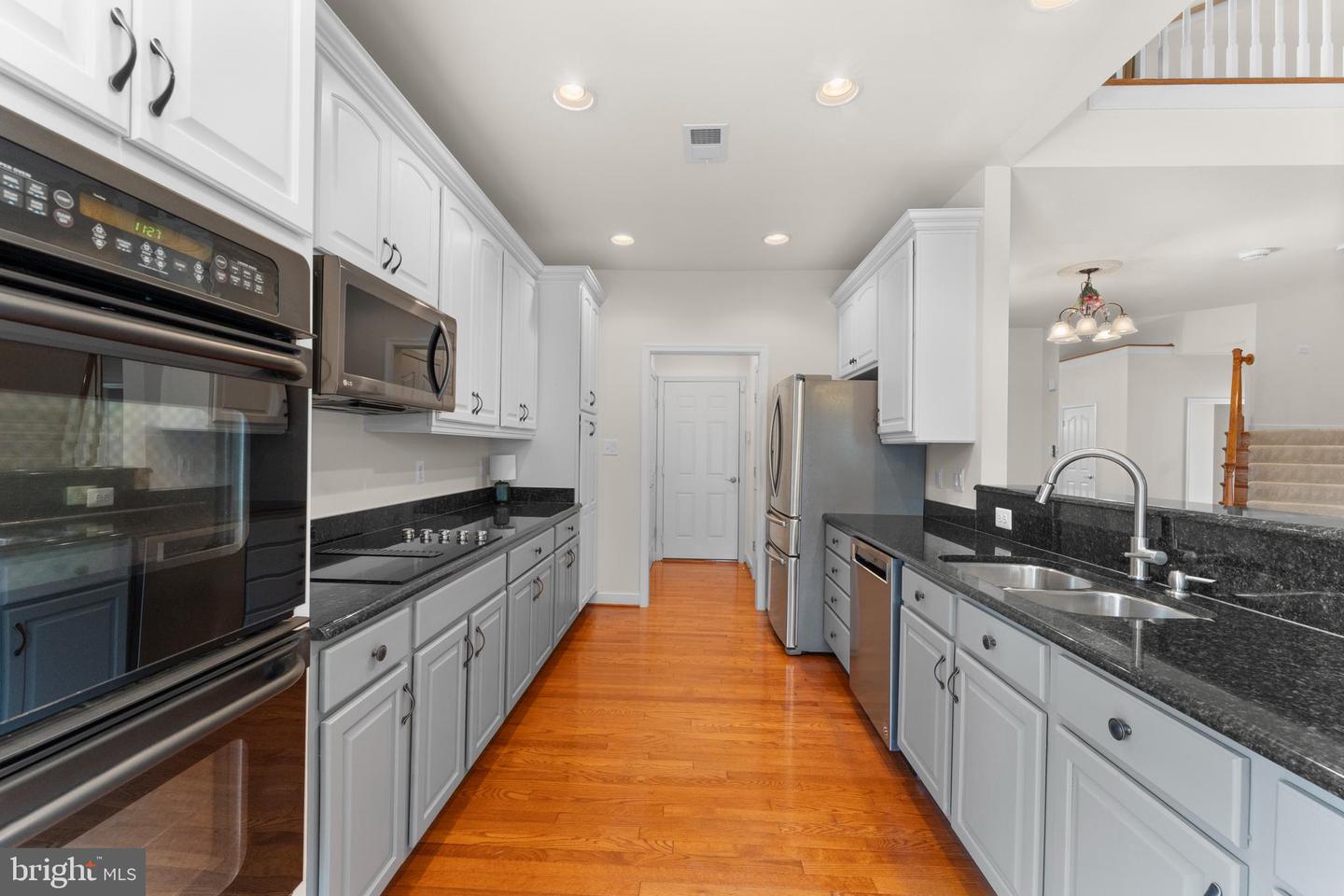 13141 TRIPLE CROWN LOOP, GAINESVILLE, Virginia 20155, 2 Bedrooms Bedrooms, ,4 BathroomsBathrooms,Residential,For sale,13141 TRIPLE CROWN LOOP,VAPW2103170 MLS # VAPW2103170