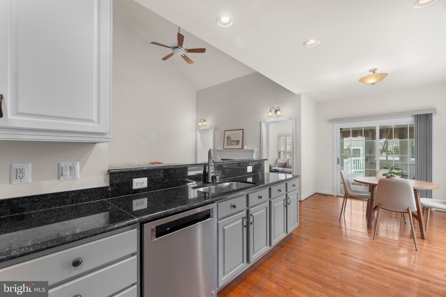 13141 TRIPLE CROWN LOOP, GAINESVILLE, Virginia 20155, 2 Bedrooms Bedrooms, ,4 BathroomsBathrooms,Residential,For sale,13141 TRIPLE CROWN LOOP,VAPW2103170 MLS # VAPW2103170