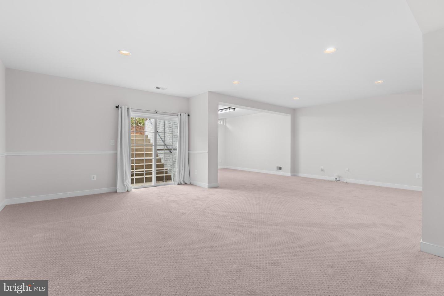 13141 TRIPLE CROWN LOOP, GAINESVILLE, Virginia 20155, 2 Bedrooms Bedrooms, ,4 BathroomsBathrooms,Residential,For sale,13141 TRIPLE CROWN LOOP,VAPW2103170 MLS # VAPW2103170