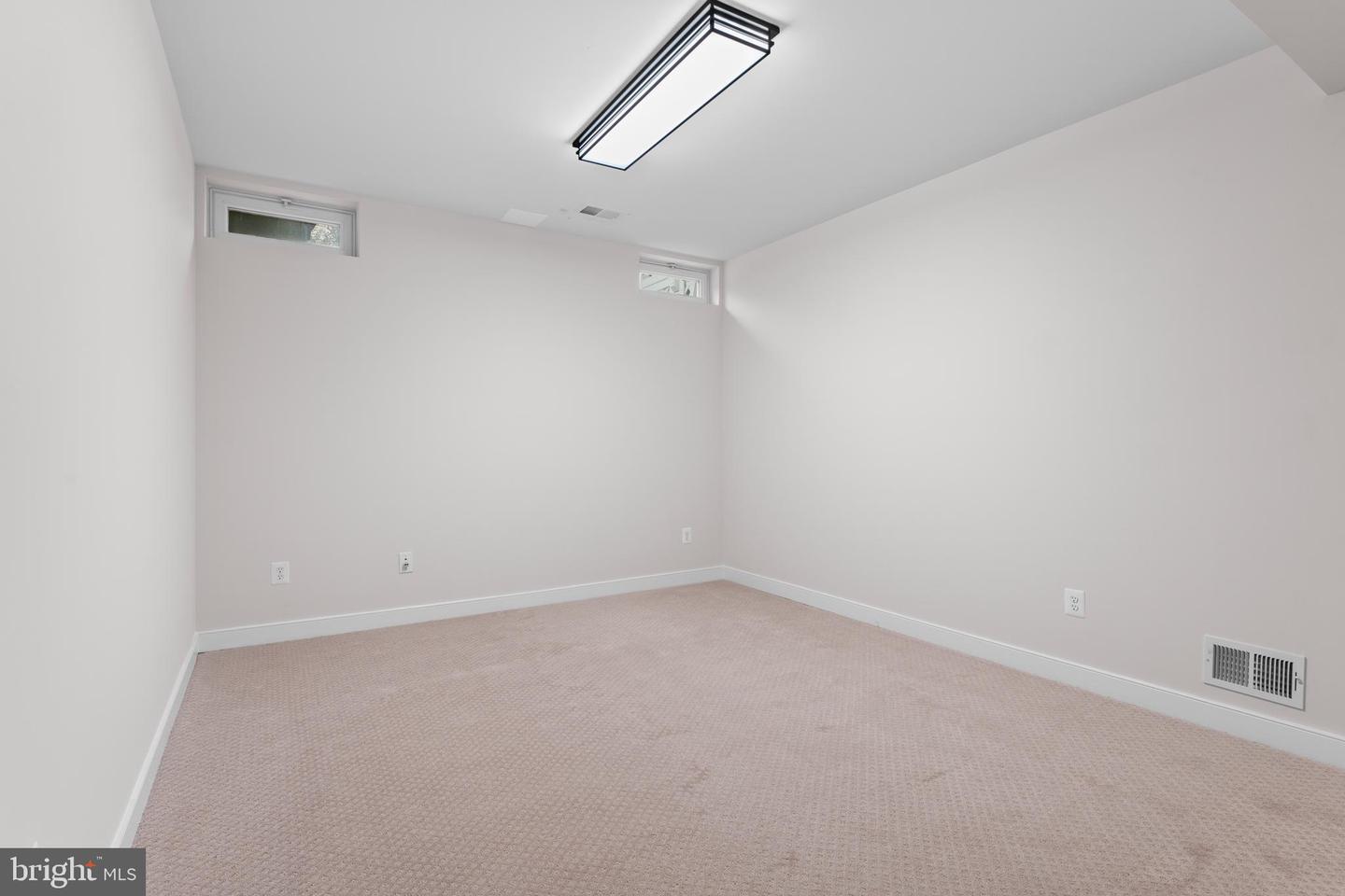 13141 TRIPLE CROWN LOOP, GAINESVILLE, Virginia 20155, 2 Bedrooms Bedrooms, ,4 BathroomsBathrooms,Residential,For sale,13141 TRIPLE CROWN LOOP,VAPW2103170 MLS # VAPW2103170