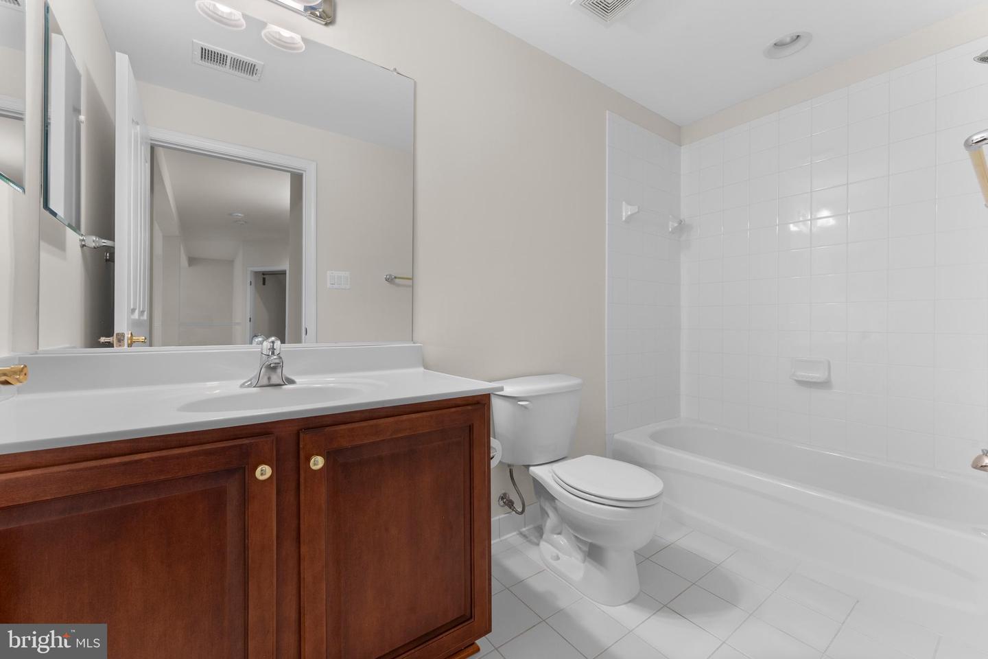 13141 TRIPLE CROWN LOOP, GAINESVILLE, Virginia 20155, 2 Bedrooms Bedrooms, ,4 BathroomsBathrooms,Residential,For sale,13141 TRIPLE CROWN LOOP,VAPW2103170 MLS # VAPW2103170