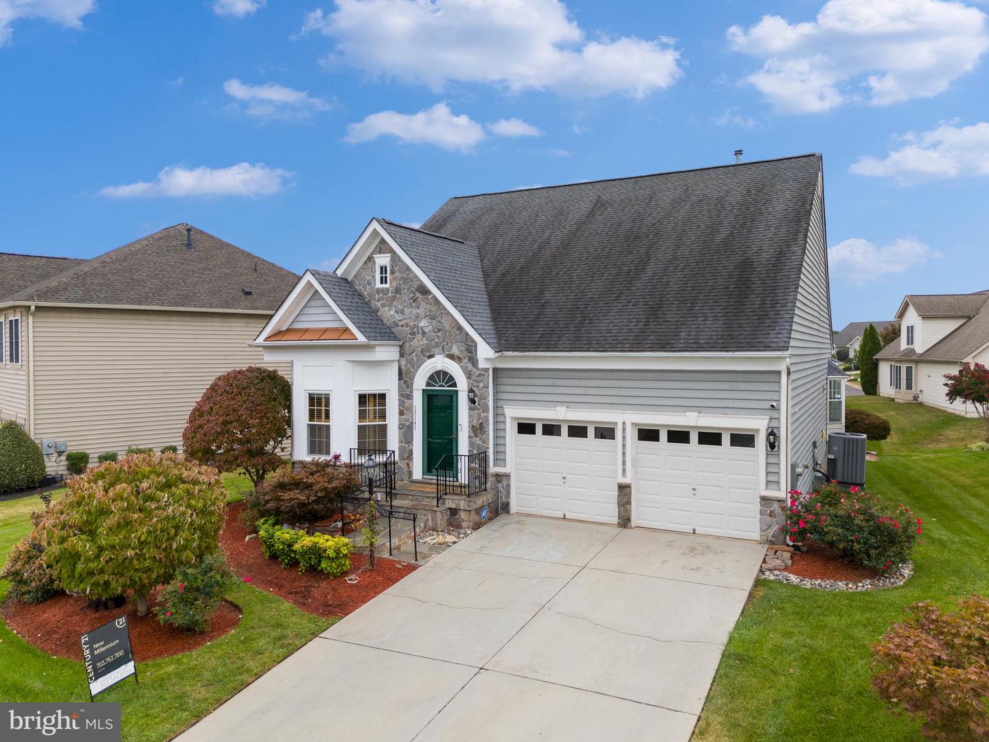 13141 TRIPLE CROWN LOOP, GAINESVILLE, Virginia 20155, 2 Bedrooms Bedrooms, ,4 BathroomsBathrooms,Residential,For sale,13141 TRIPLE CROWN LOOP,VAPW2103170 MLS # VAPW2103170