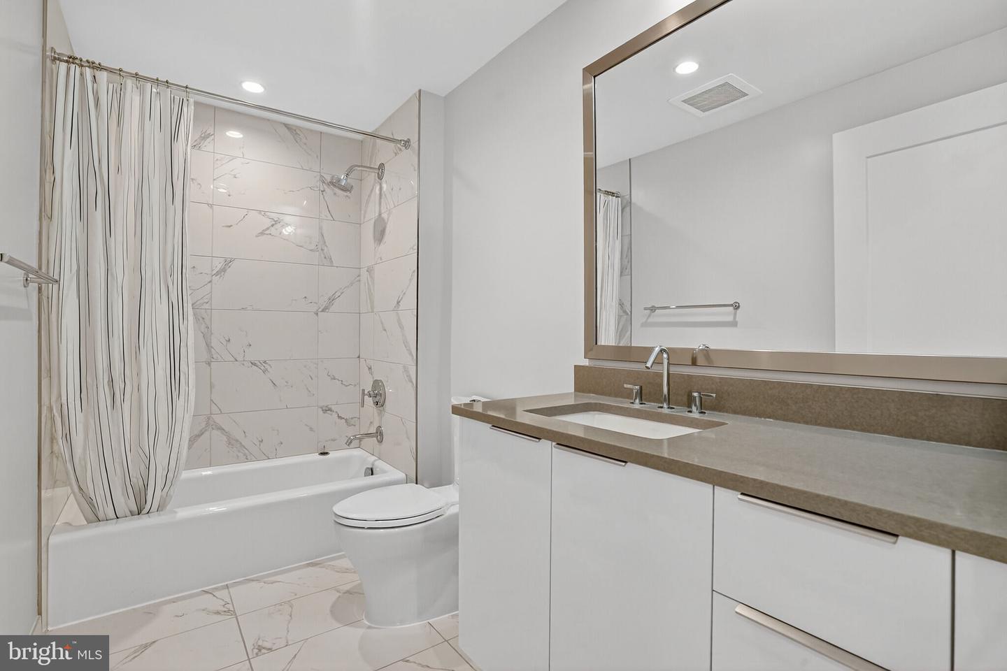 45 SUTTON SQ SW #509, WASHINGTON, District Of Columbia 20024, 3 Bedrooms Bedrooms, ,2 BathroomsBathrooms,Residential,For sale,45 SUTTON SQ SW #509,DCDC2220424 MLS # DCDC2220424 45 SUTTON SQ SW #509, WASHINGTON, District Of Columbia 20024, 3 Bedrooms Bedrooms, ,2 BathroomsBathrooms,Residential,For sale,45 SUTTON SQ SW #509,DCDC2220424 MLS # DCDC2220424