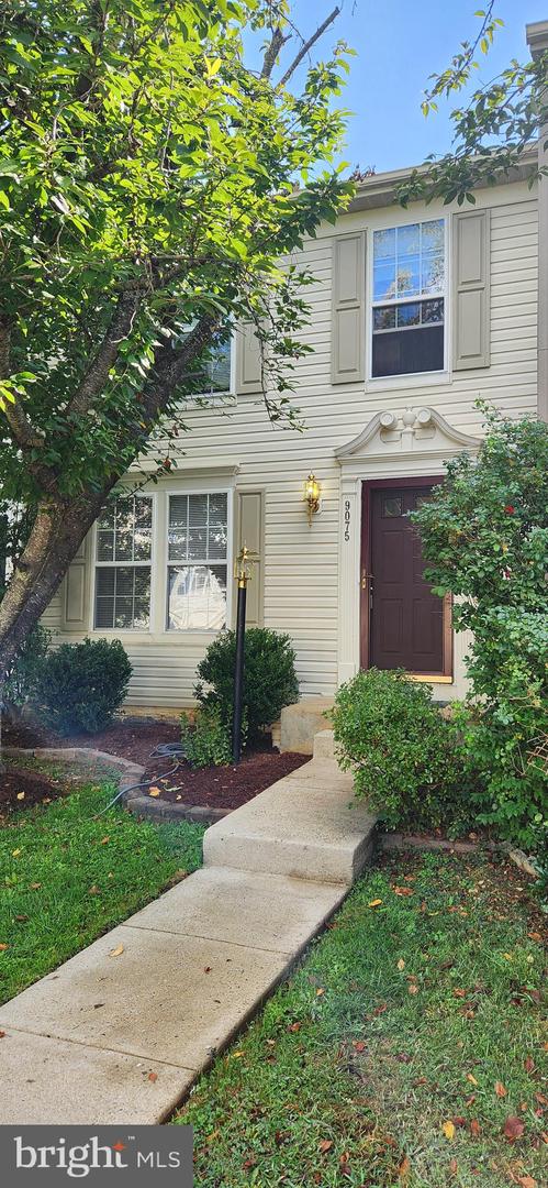 9075 FALCON GLEN CT, BRISTOW, Virginia 20136, 3 Bedrooms Bedrooms, 11 Rooms Rooms,3 BathroomsBathrooms,Residential,For sale,9075 FALCON GLEN CT,VAPW2103478 MLS # VAPW2103478