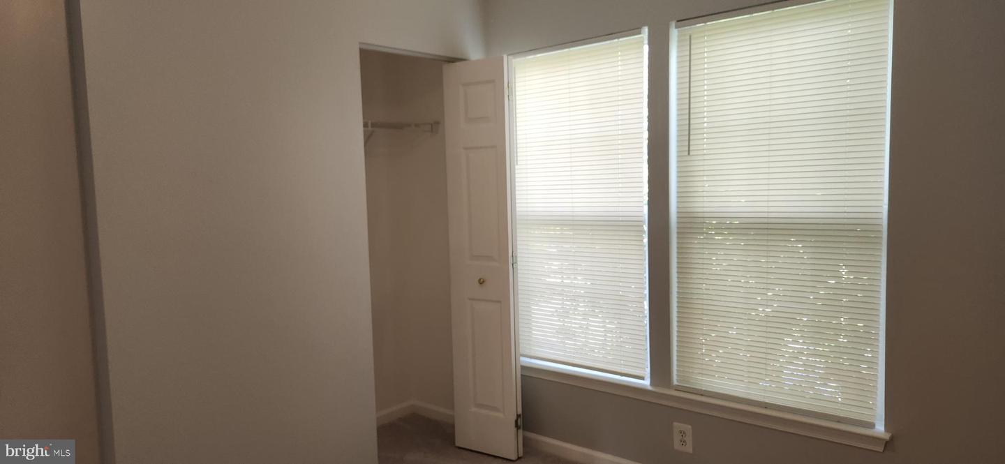 9075 FALCON GLEN CT, BRISTOW, Virginia 20136, 3 Bedrooms Bedrooms, 11 Rooms Rooms,3 BathroomsBathrooms,Residential,For sale,9075 FALCON GLEN CT,VAPW2103478 MLS # VAPW2103478