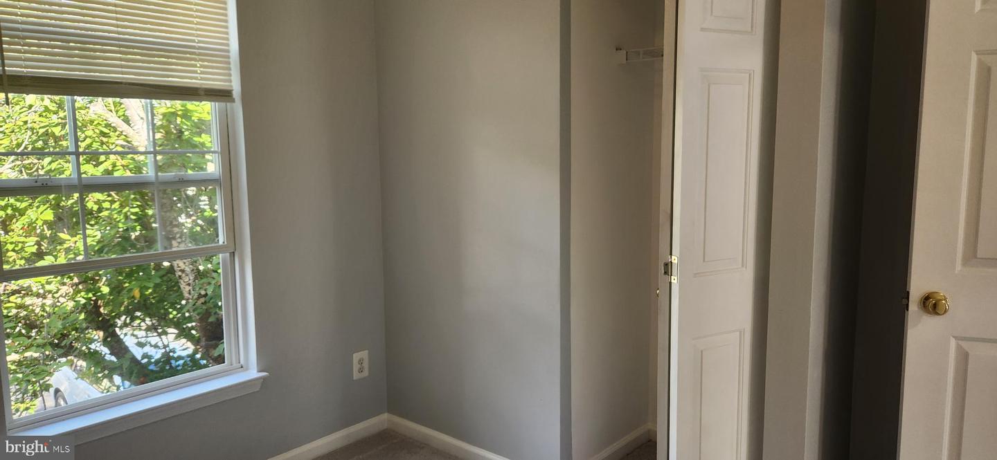 9075 FALCON GLEN CT, BRISTOW, Virginia 20136, 3 Bedrooms Bedrooms, 11 Rooms Rooms,3 BathroomsBathrooms,Residential,For sale,9075 FALCON GLEN CT,VAPW2103478 MLS # VAPW2103478