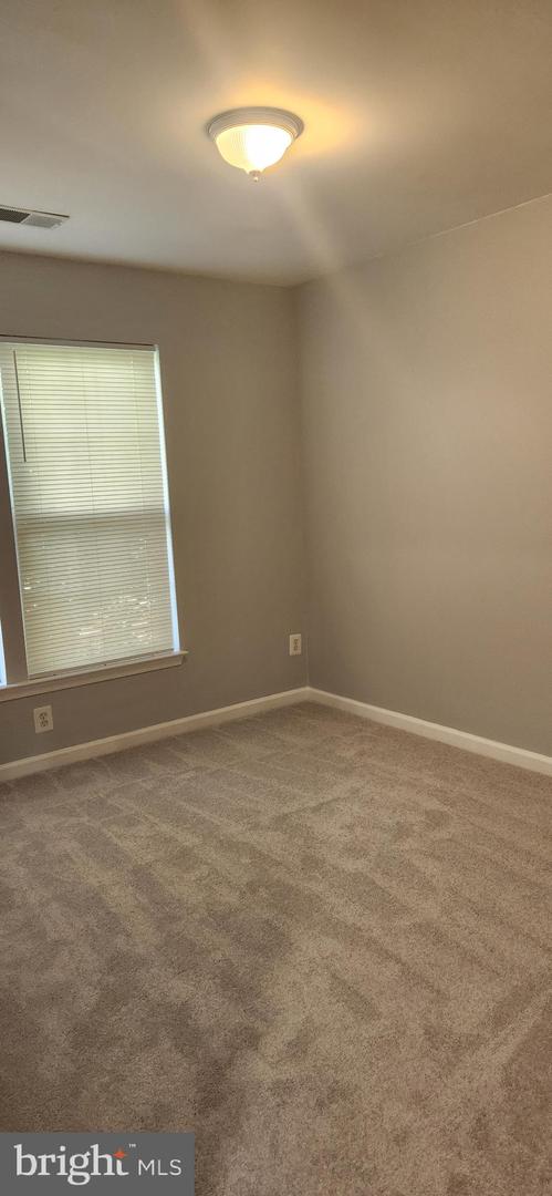 9075 FALCON GLEN CT, BRISTOW, Virginia 20136, 3 Bedrooms Bedrooms, 11 Rooms Rooms,3 BathroomsBathrooms,Residential,For sale,9075 FALCON GLEN CT,VAPW2103478 MLS # VAPW2103478
