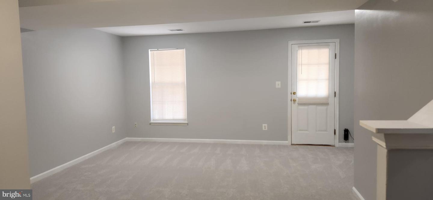9075 FALCON GLEN CT, BRISTOW, Virginia 20136, 3 Bedrooms Bedrooms, 11 Rooms Rooms,3 BathroomsBathrooms,Residential,For sale,9075 FALCON GLEN CT,VAPW2103478 MLS # VAPW2103478