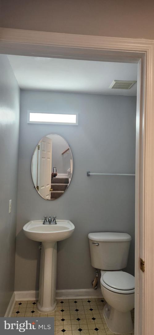 9075 FALCON GLEN CT, BRISTOW, Virginia 20136, 3 Bedrooms Bedrooms, 11 Rooms Rooms,3 BathroomsBathrooms,Residential,For sale,9075 FALCON GLEN CT,VAPW2103478 MLS # VAPW2103478