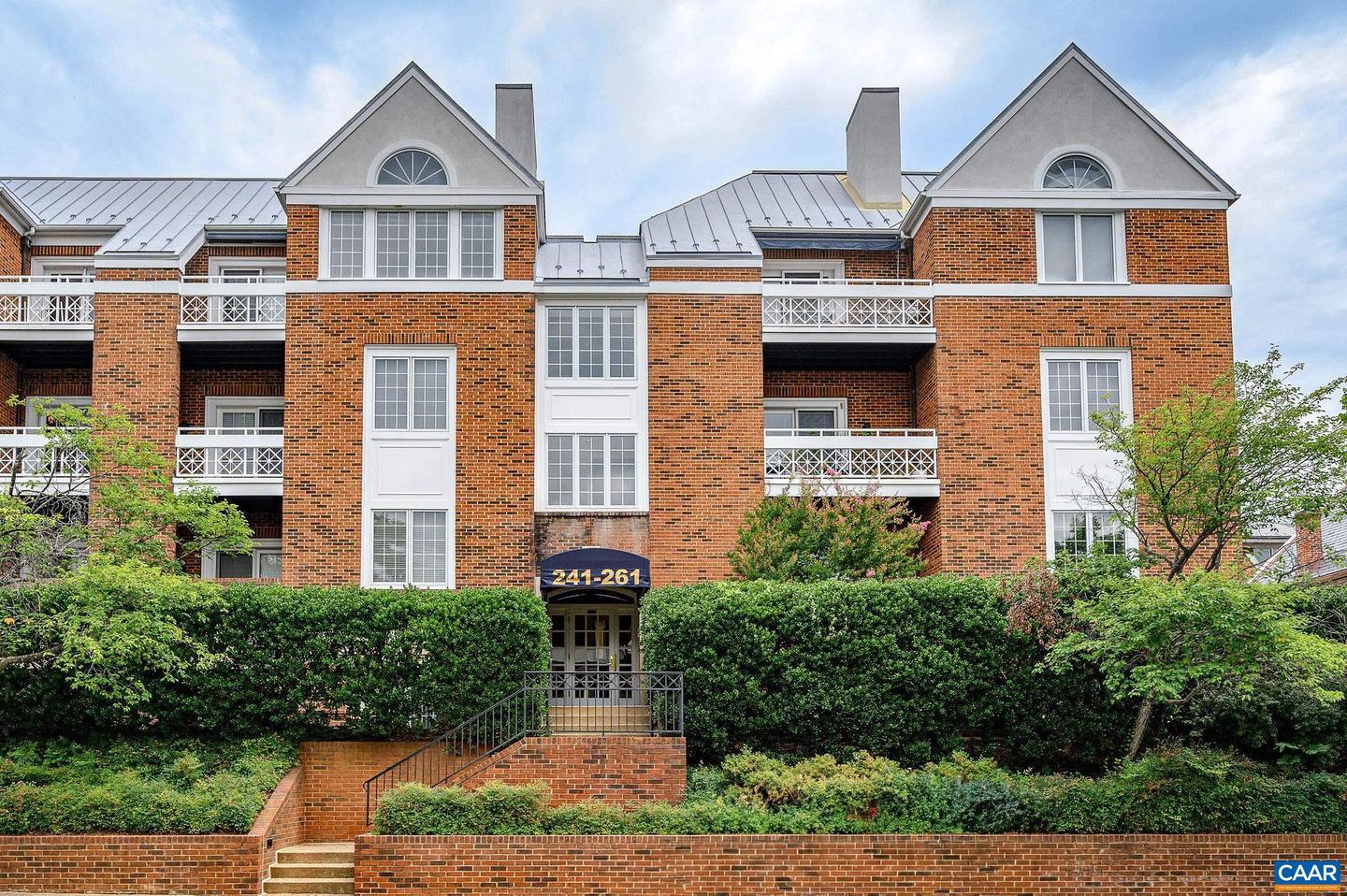 249 EAST JEFFERSON ST, CHARLOTTESVILLE, Virginia 22902, 3 Bedrooms Bedrooms, ,2 BathroomsBathrooms,Residential,For sale,249 EAST JEFFERSON ST,668790 MLS # 668790