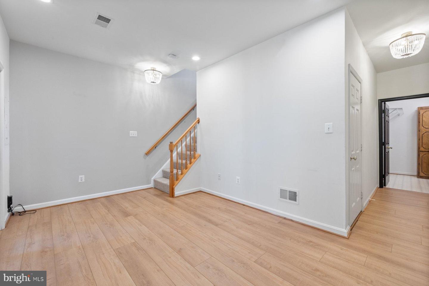 6602 PATENT PARISH LN, ALEXANDRIA, Virginia 22315, 3 Bedrooms Bedrooms, 11 Rooms Rooms,2 BathroomsBathrooms,Residential,For sale,6602 PATENT PARISH LN,VAFX2266144 MLS # VAFX2266144