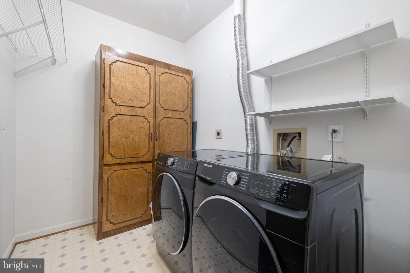 6602 PATENT PARISH LN, ALEXANDRIA, Virginia 22315, 3 Bedrooms Bedrooms, 11 Rooms Rooms,2 BathroomsBathrooms,Residential,For sale,6602 PATENT PARISH LN,VAFX2266144 MLS # VAFX2266144