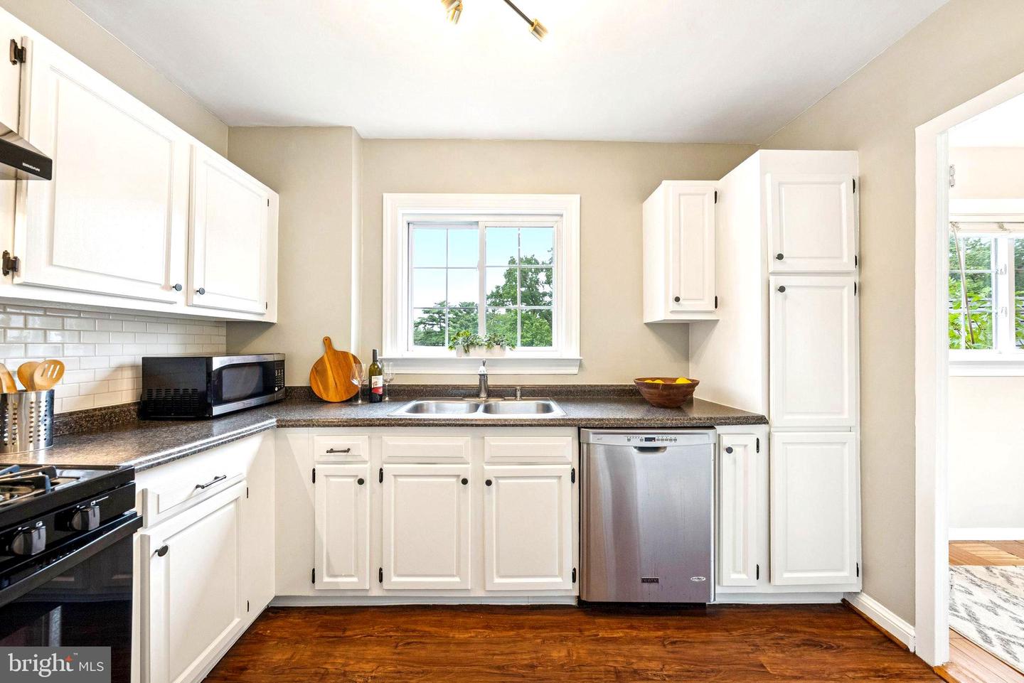 3249 MARTHA CUSTIS DR, ALEXANDRIA, Virginia 22302, 1 Bedroom Bedrooms, ,1 BathroomBathrooms,Residential,For sale,3249 MARTHA CUSTIS DR,VAAX2049574 MLS # VAAX2049574