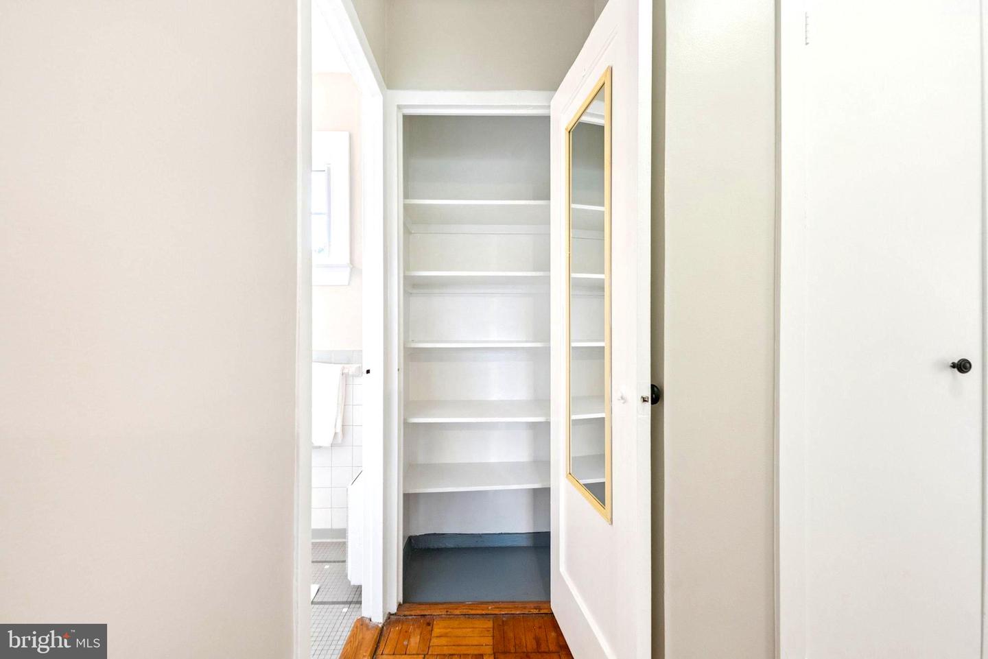 3249 MARTHA CUSTIS DR, ALEXANDRIA, Virginia 22302, 1 Bedroom Bedrooms, ,1 BathroomBathrooms,Residential,For sale,3249 MARTHA CUSTIS DR,VAAX2049574 MLS # VAAX2049574