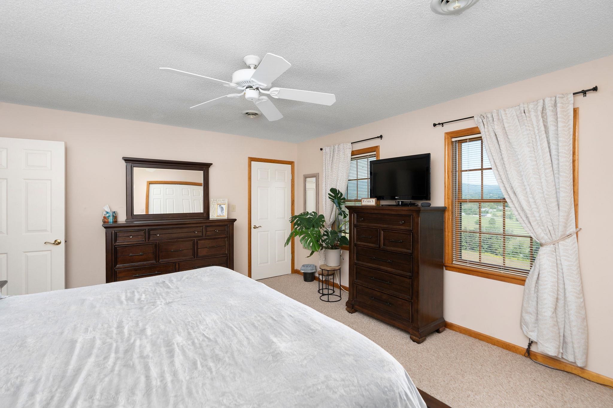 66 GREENLEE DR, CHURCHVILLE, Virginia 24421, 4 Bedrooms Bedrooms, ,3 BathroomsBathrooms,Residential,66 GREENLEE DR,669010 MLS # 669010