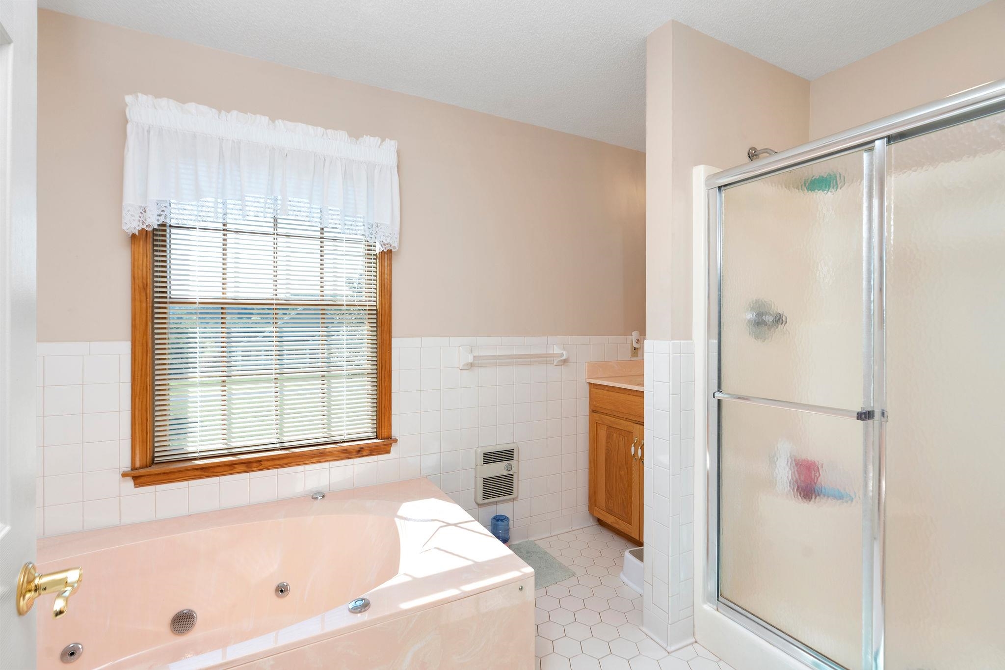 66 GREENLEE DR, CHURCHVILLE, Virginia 24421, 4 Bedrooms Bedrooms, ,3 BathroomsBathrooms,Residential,66 GREENLEE DR,669010 MLS # 669010