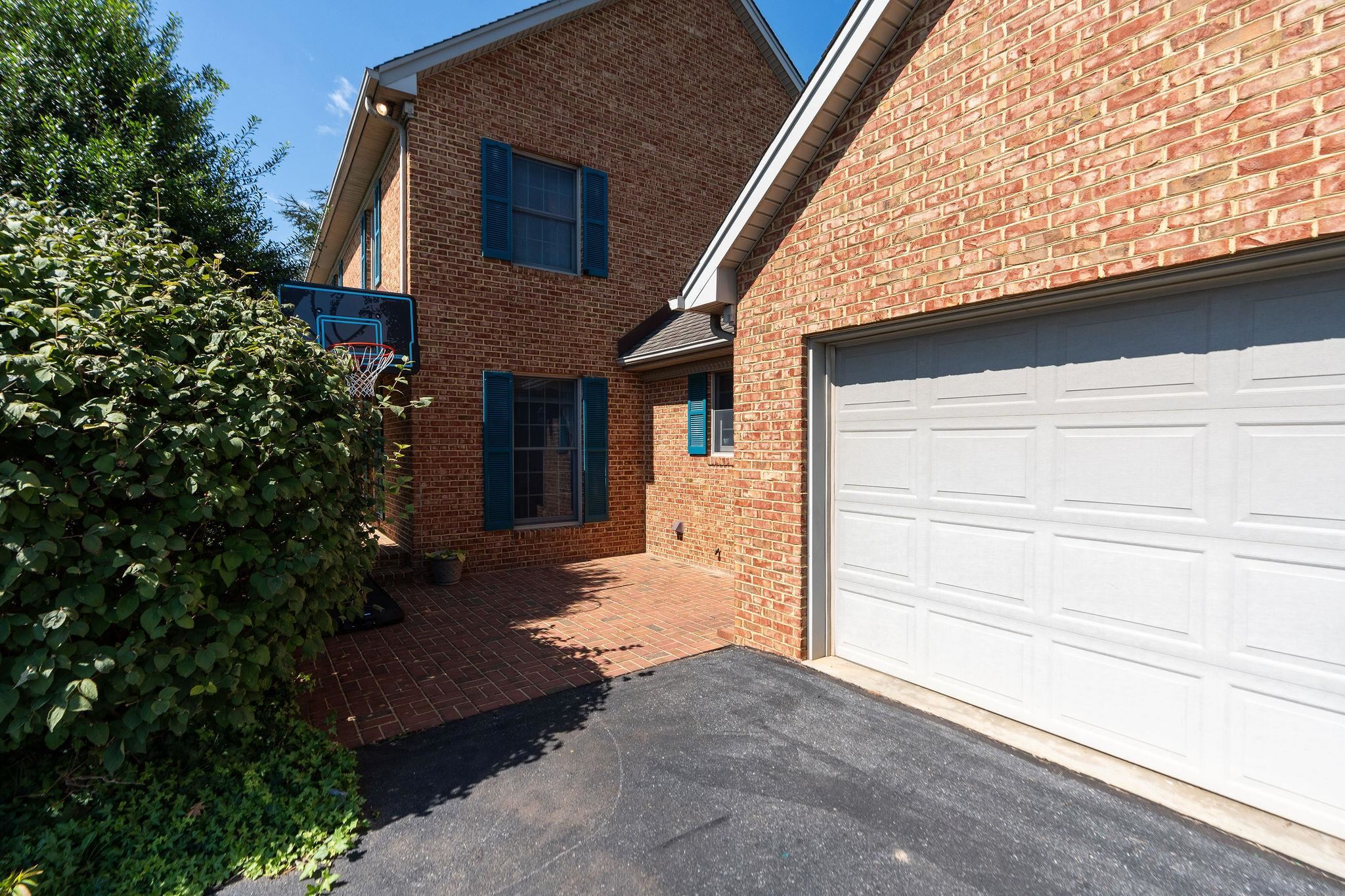 66 GREENLEE DR, CHURCHVILLE, Virginia 24421, 4 Bedrooms Bedrooms, ,3 BathroomsBathrooms,Residential,66 GREENLEE DR,669010 MLS # 669010