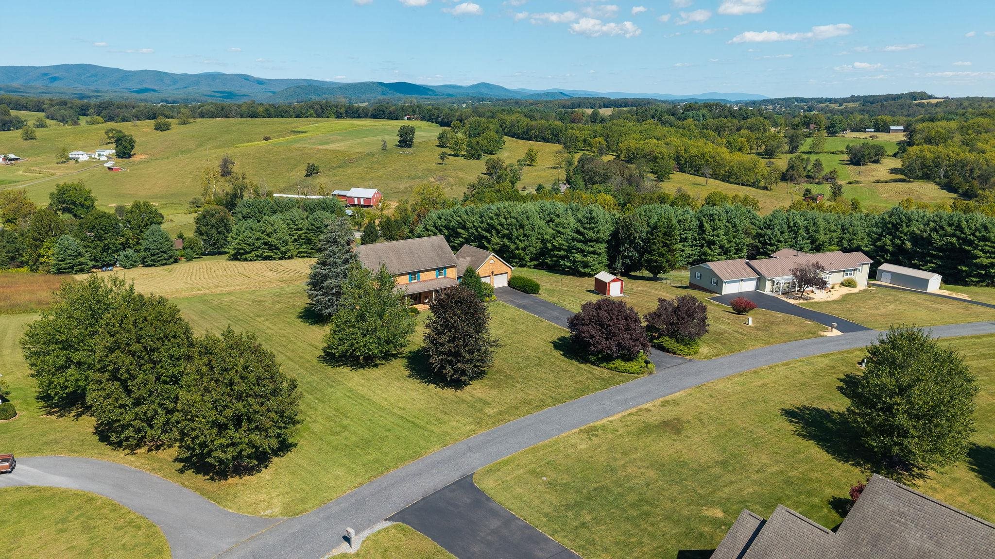 66 GREENLEE DR, CHURCHVILLE, Virginia 24421, 4 Bedrooms Bedrooms, ,3 BathroomsBathrooms,Residential,66 GREENLEE DR,669010 MLS # 669010