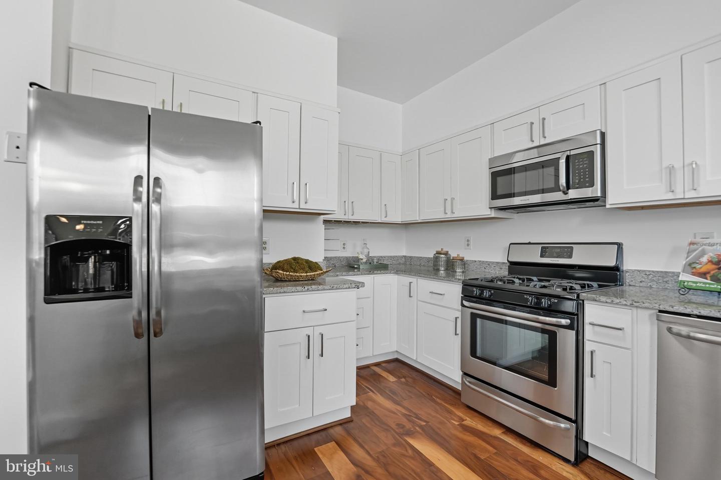 1725 LANIER PL NW #33A, WASHINGTON, District Of Columbia 20009, 2 Bedrooms Bedrooms, ,1 BathroomBathrooms,Residential,For sale,1725 LANIER PL NW #33A,DCDC2221962 MLS # DCDC2221962