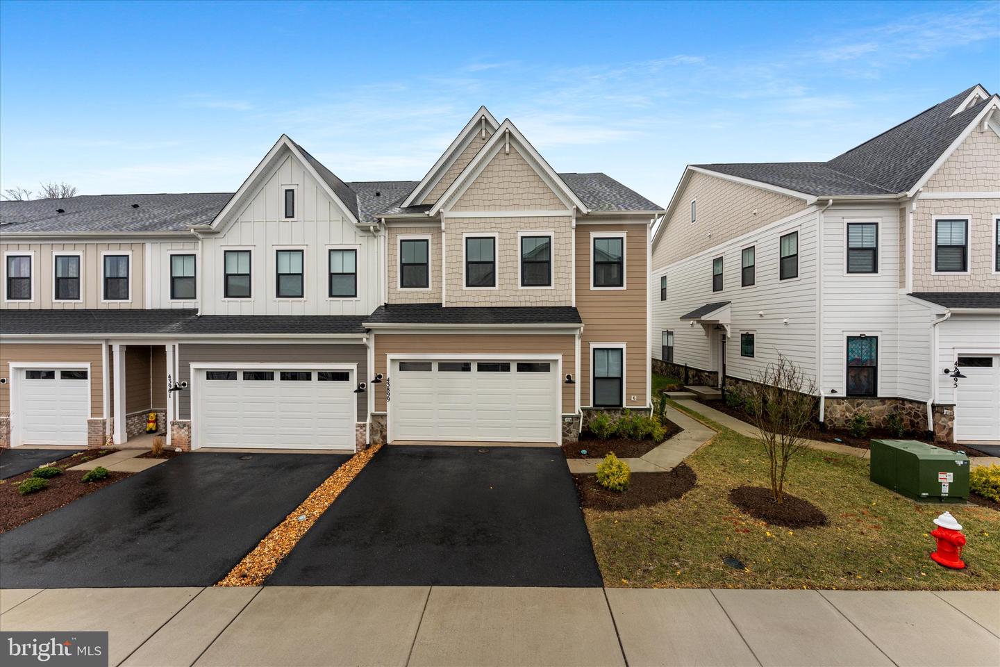 43899 SIREN SONG TER, LEESBURG, Virginia 20176, 3 Bedrooms Bedrooms, ,3 BathroomsBathrooms,Residential,For sale,43899 SIREN SONG TER,VALO2106710 MLS # VALO2106710