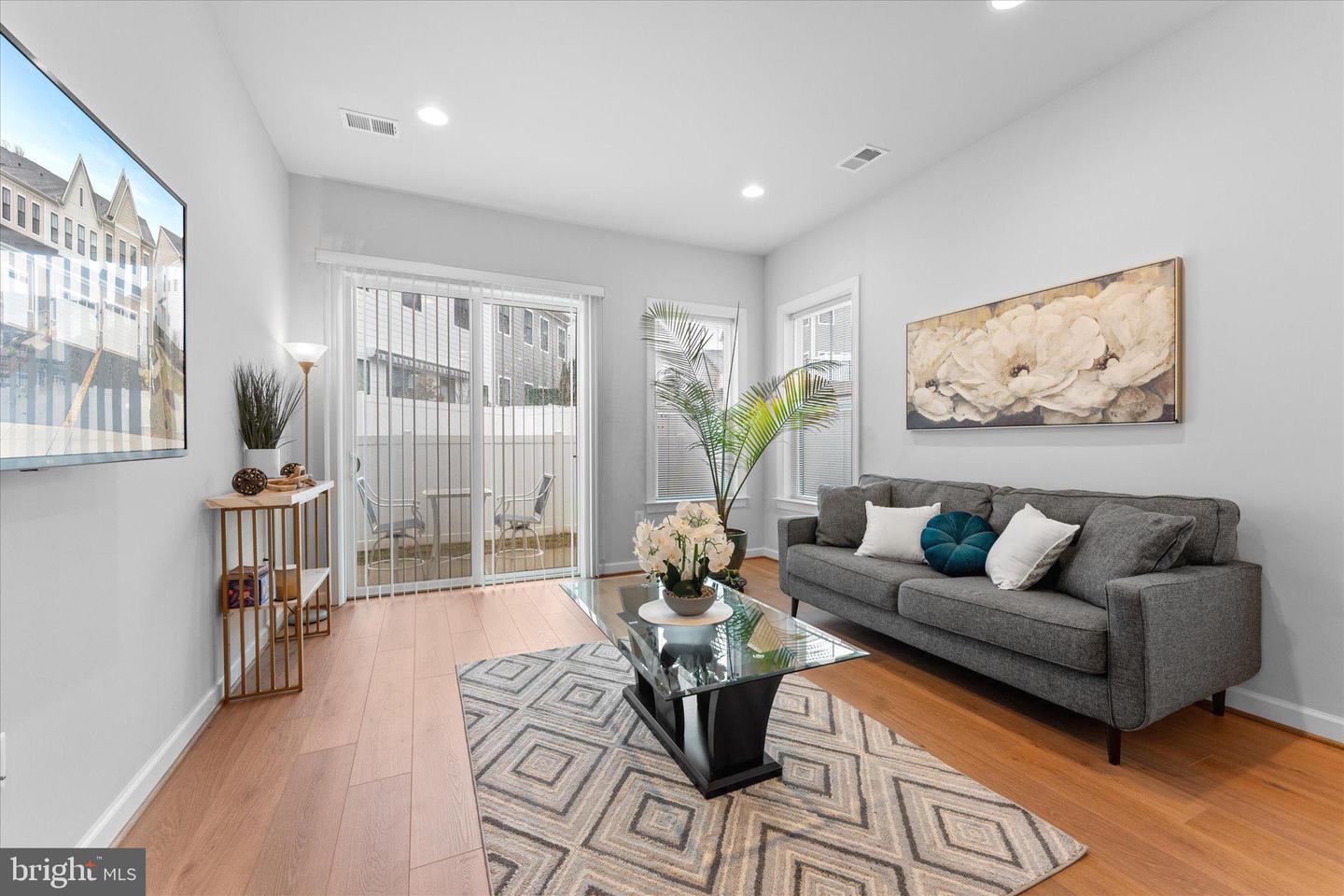 43899 SIREN SONG TER, LEESBURG, Virginia 20176, 3 Bedrooms Bedrooms, ,3 BathroomsBathrooms,Residential,For sale,43899 SIREN SONG TER,VALO2106710 MLS # VALO2106710