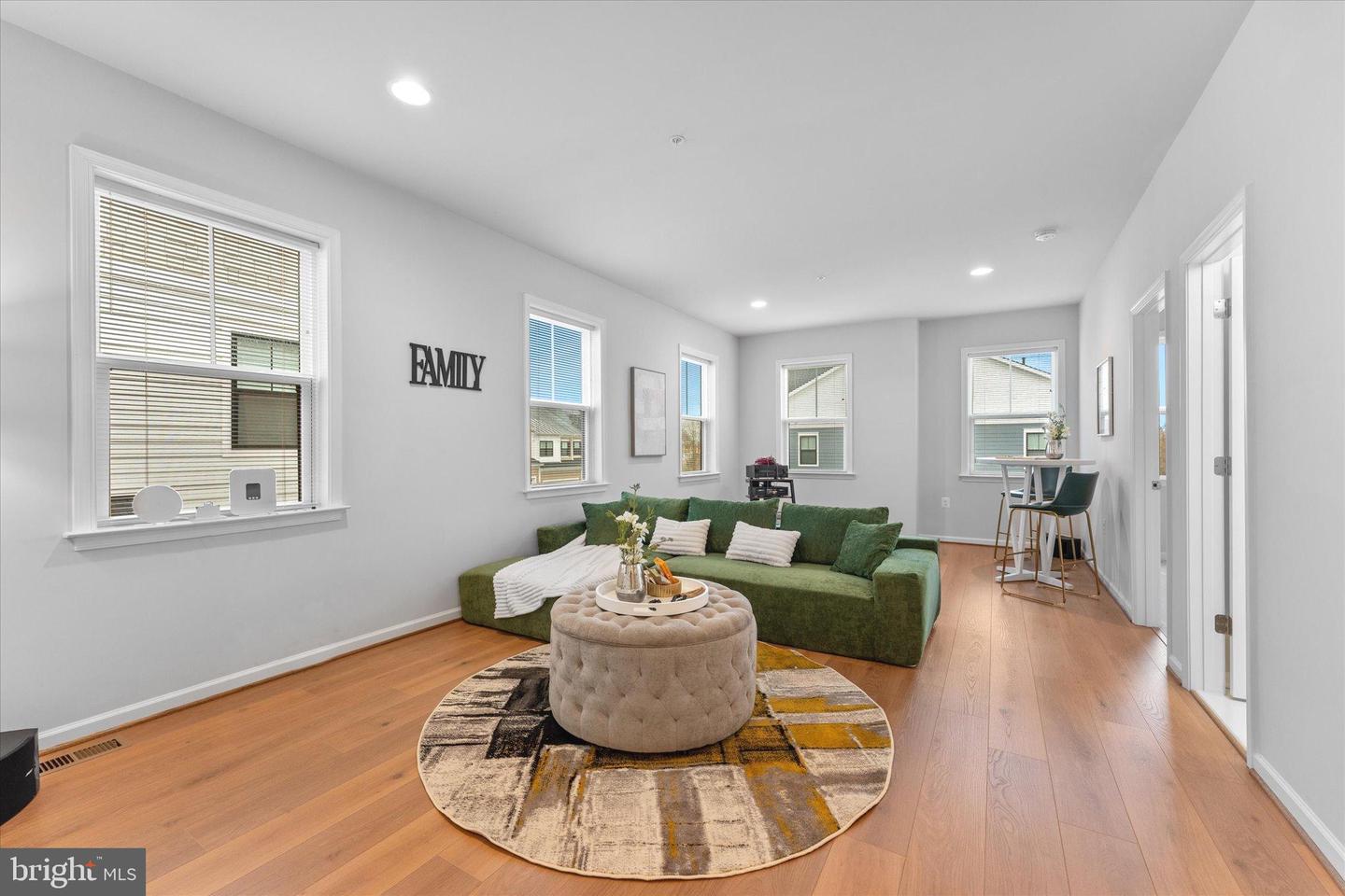 43899 SIREN SONG TER, LEESBURG, Virginia 20176, 3 Bedrooms Bedrooms, ,3 BathroomsBathrooms,Residential,For sale,43899 SIREN SONG TER,VALO2106710 MLS # VALO2106710