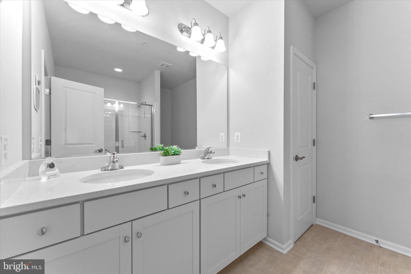 43899 SIREN SONG TER, LEESBURG, Virginia 20176, 3 Bedrooms Bedrooms, ,3 BathroomsBathrooms,Residential,For sale,43899 SIREN SONG TER,VALO2106710 MLS # VALO2106710