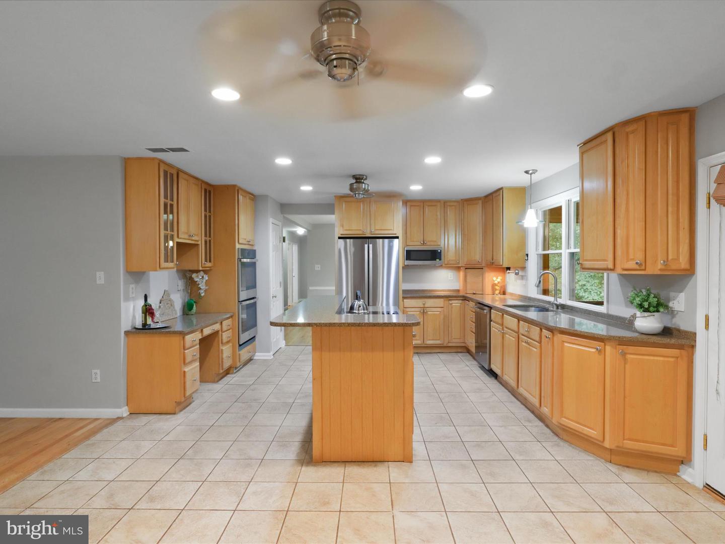 9756 MOOR GREEN DR, MANASSAS, Virginia 20112, 4 Bedrooms Bedrooms, 12 Rooms Rooms,3 BathroomsBathrooms,Residential,For sale,9756 MOOR GREEN DR,VAPW2103914 MLS # VAPW2103914