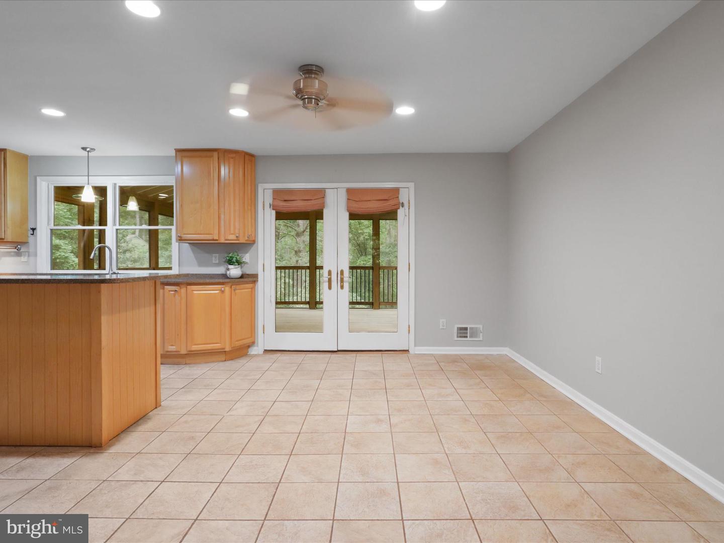 9756 MOOR GREEN DR, MANASSAS, Virginia 20112, 4 Bedrooms Bedrooms, 12 Rooms Rooms,3 BathroomsBathrooms,Residential,For sale,9756 MOOR GREEN DR,VAPW2103914 MLS # VAPW2103914