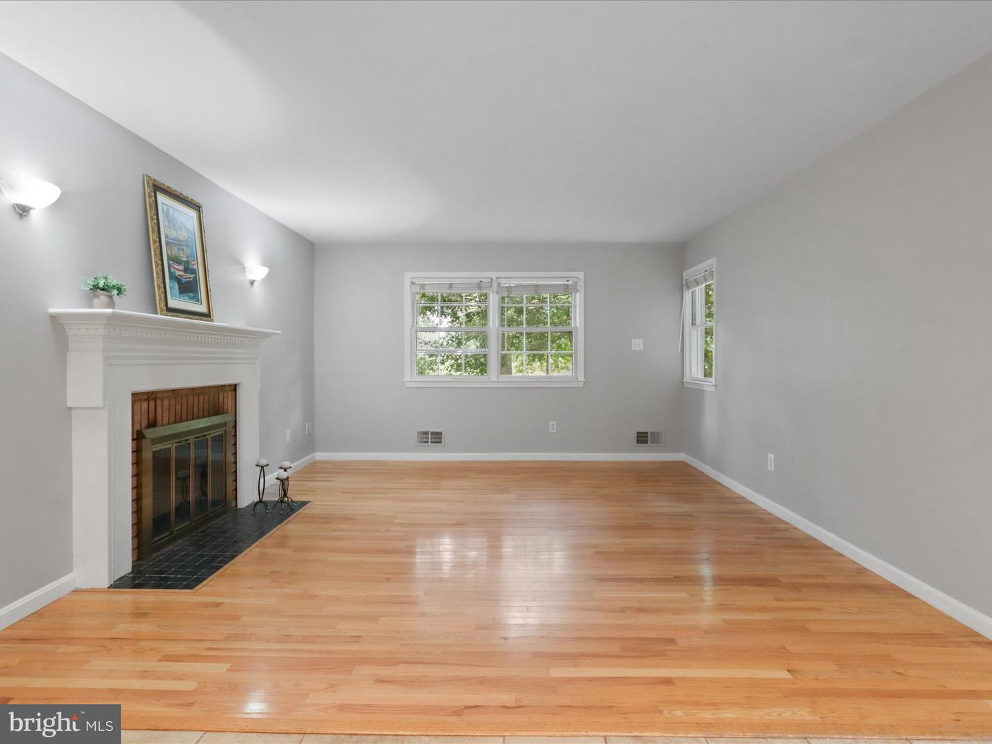 9756 MOOR GREEN DR, MANASSAS, Virginia 20112, 4 Bedrooms Bedrooms, 12 Rooms Rooms,3 BathroomsBathrooms,Residential,For sale,9756 MOOR GREEN DR,VAPW2103914 MLS # VAPW2103914