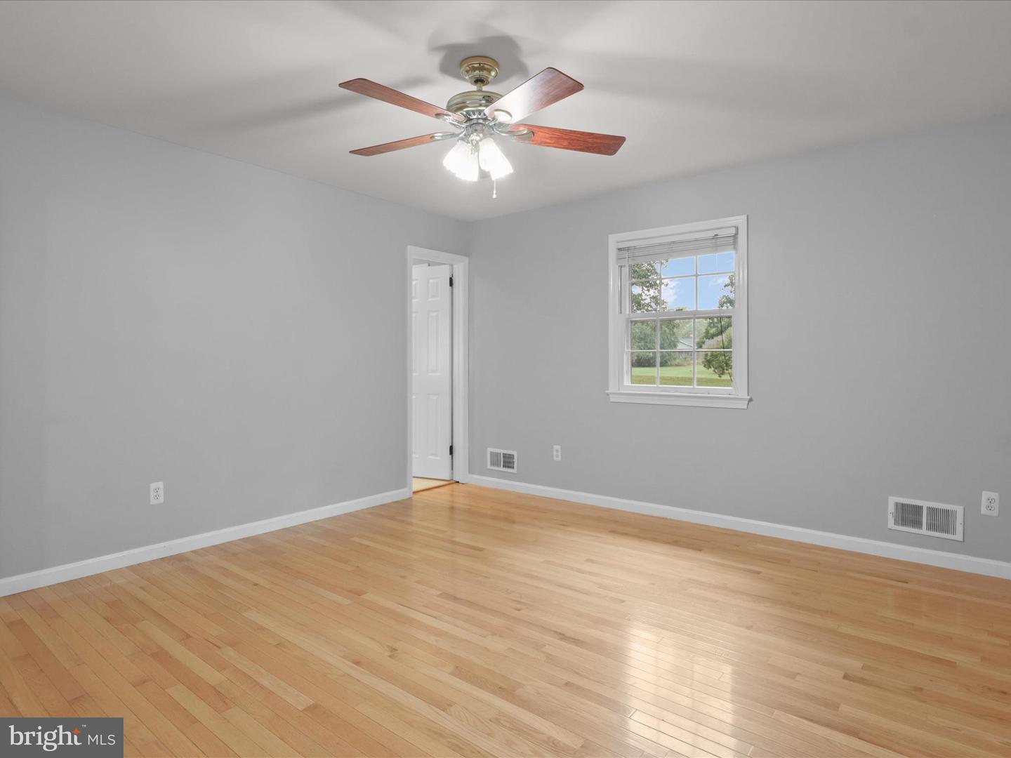 9756 MOOR GREEN DR, MANASSAS, Virginia 20112, 4 Bedrooms Bedrooms, 12 Rooms Rooms,3 BathroomsBathrooms,Residential,For sale,9756 MOOR GREEN DR,VAPW2103914 MLS # VAPW2103914
