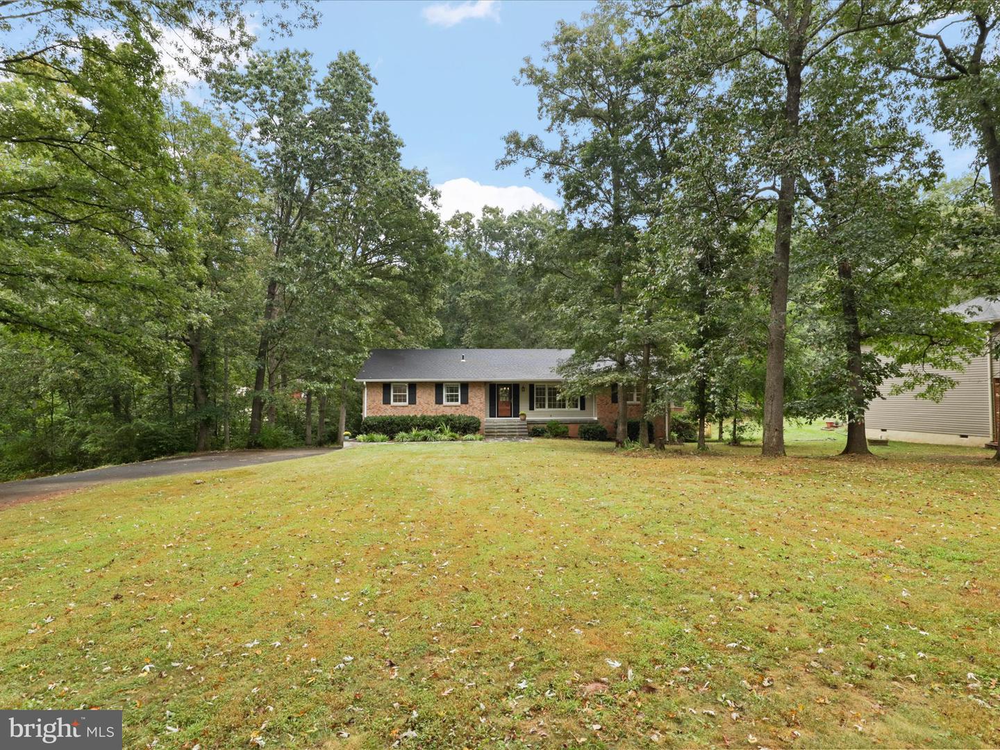 9756 MOOR GREEN DR, MANASSAS, Virginia 20112, 4 Bedrooms Bedrooms, 12 Rooms Rooms,3 BathroomsBathrooms,Residential,For sale,9756 MOOR GREEN DR,VAPW2103914 MLS # VAPW2103914