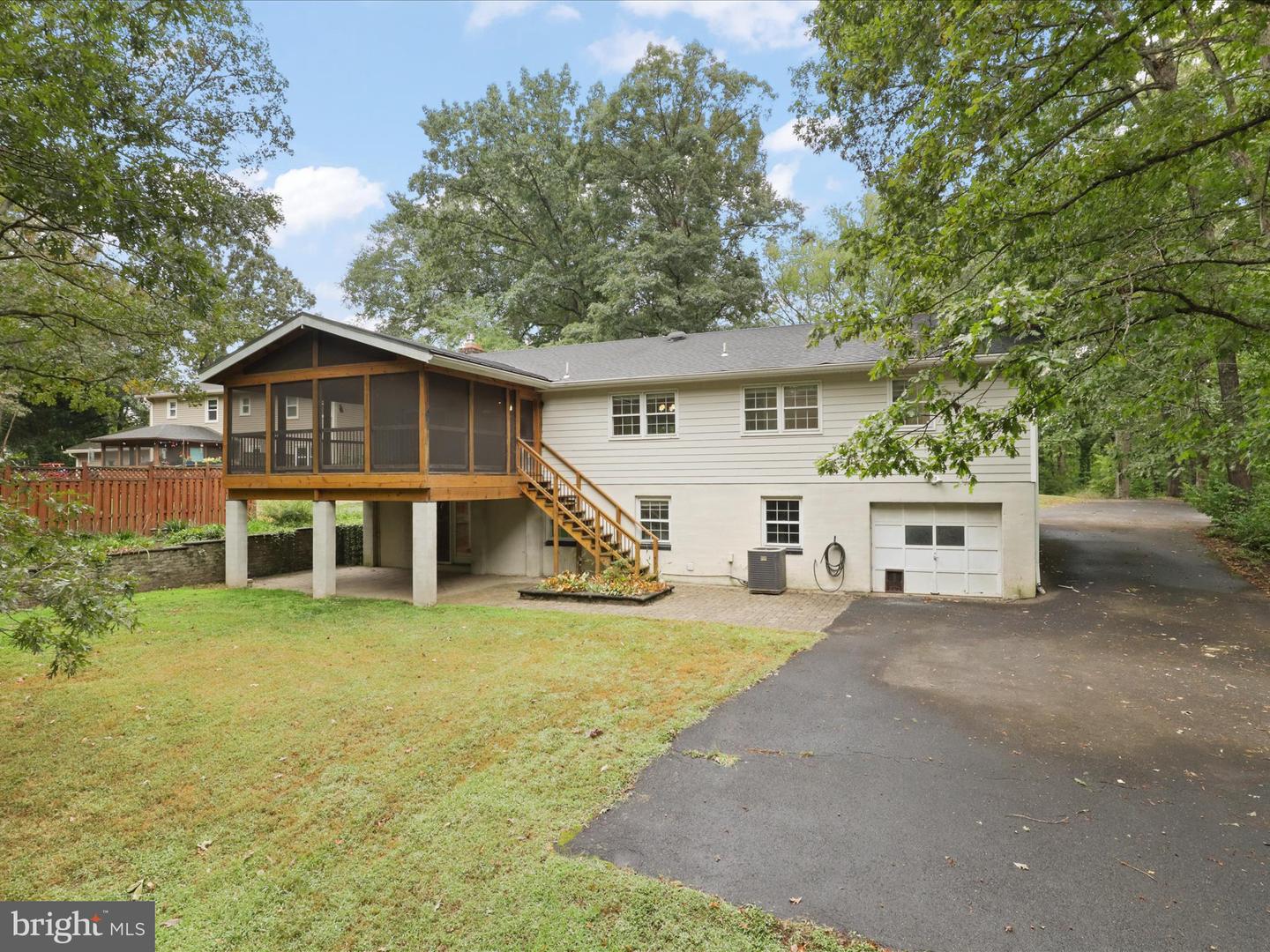9756 MOOR GREEN DR, MANASSAS, Virginia 20112, 4 Bedrooms Bedrooms, 12 Rooms Rooms,3 BathroomsBathrooms,Residential,For sale,9756 MOOR GREEN DR,VAPW2103914 MLS # VAPW2103914