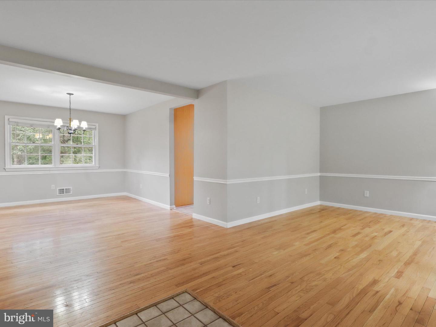 9756 MOOR GREEN DR, MANASSAS, Virginia 20112, 4 Bedrooms Bedrooms, 12 Rooms Rooms,3 BathroomsBathrooms,Residential,For sale,9756 MOOR GREEN DR,VAPW2103914 MLS # VAPW2103914