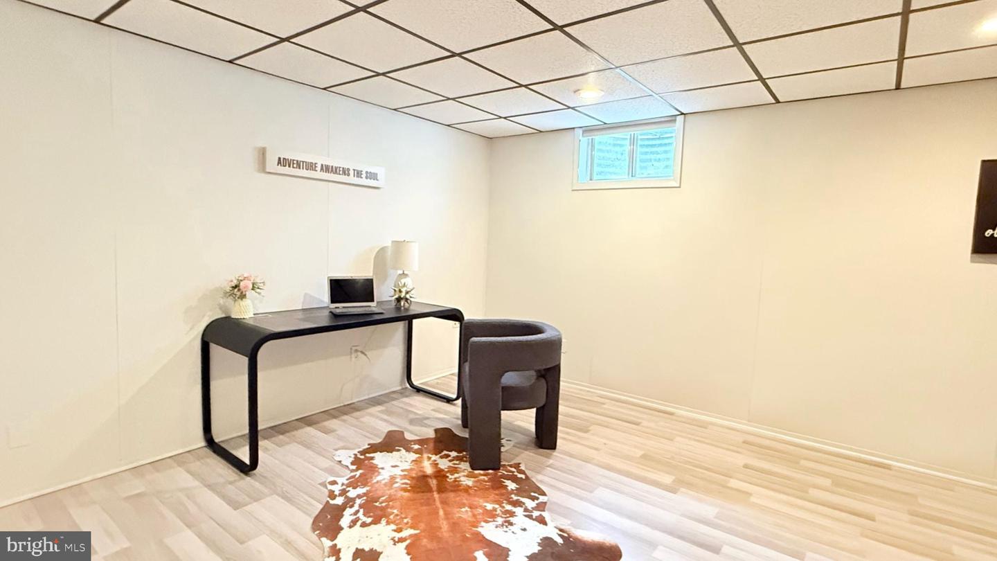 6469 ROCKSHIRE CT, ALEXANDRIA, Virginia 22315, 3 Bedrooms Bedrooms, 11 Rooms Rooms,2 BathroomsBathrooms,Residential,For sale,6469 ROCKSHIRE CT,VAFX2267026 MLS # VAFX2267026