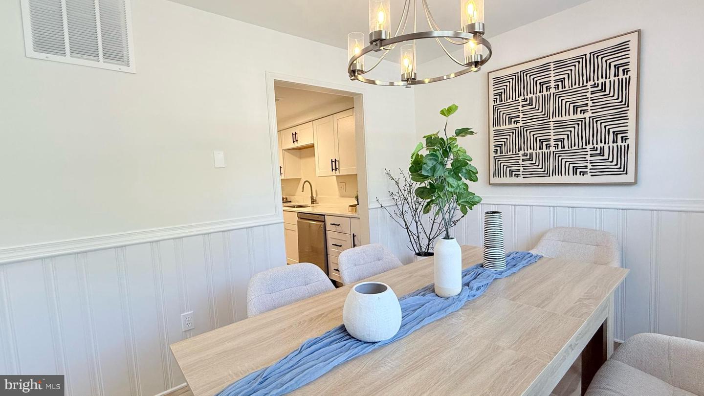 6469 ROCKSHIRE CT, ALEXANDRIA, Virginia 22315, 3 Bedrooms Bedrooms, 11 Rooms Rooms,2 BathroomsBathrooms,Residential,For sale,6469 ROCKSHIRE CT,VAFX2267026 MLS # VAFX2267026