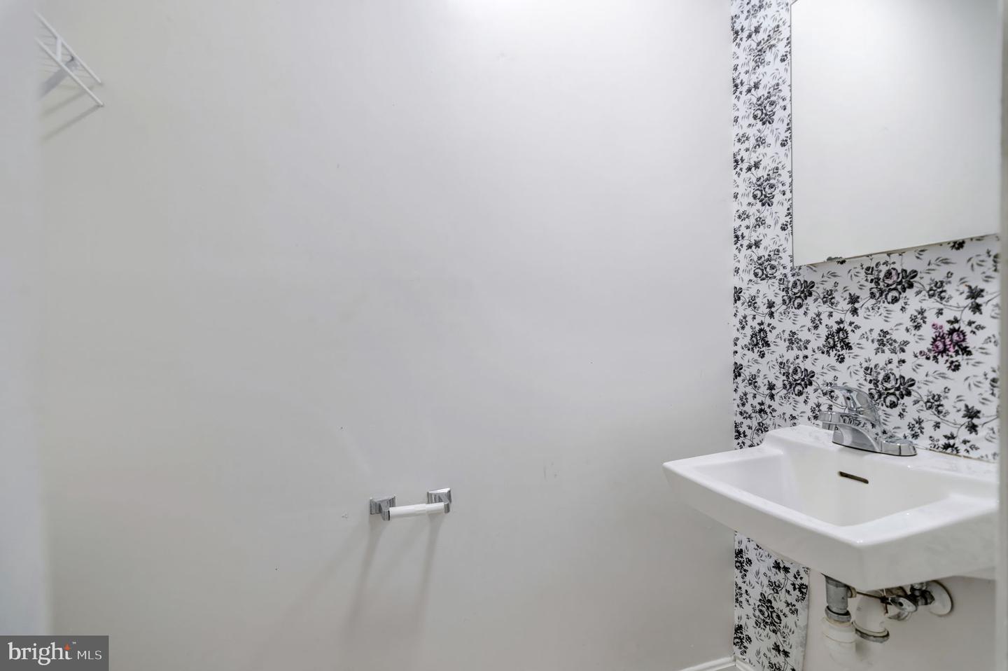 10444 MALONE CT, FAIRFAX, Virginia 22032, 4 Bedrooms Bedrooms, ,2 BathroomsBathrooms,Residential,For sale,10444 MALONE CT,VAFX2267050 MLS # VAFX2267050