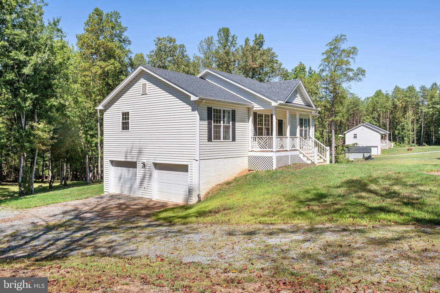 887 HICKORY CREEK RD, LOUISA, Virginia 23093, 3 Bedrooms Bedrooms, ,3 BathroomsBathrooms,Residential,For sale,887 HICKORY CREEK RD,VALA2008556 MLS # VALA2008556