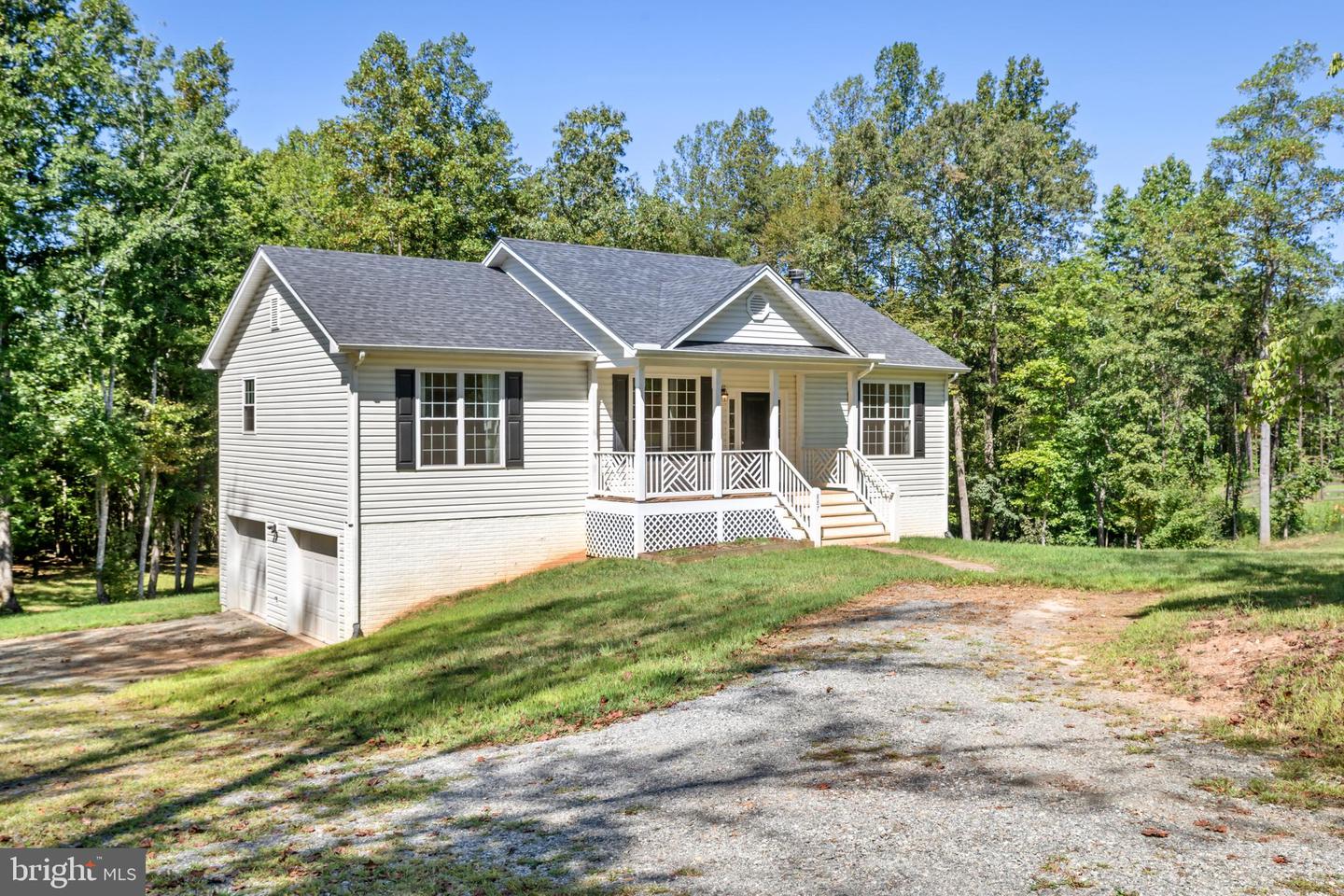 887 HICKORY CREEK RD, LOUISA, Virginia 23093, 3 Bedrooms Bedrooms, ,3 BathroomsBathrooms,Residential,For sale,887 HICKORY CREEK RD,VALA2008556 MLS # VALA2008556
