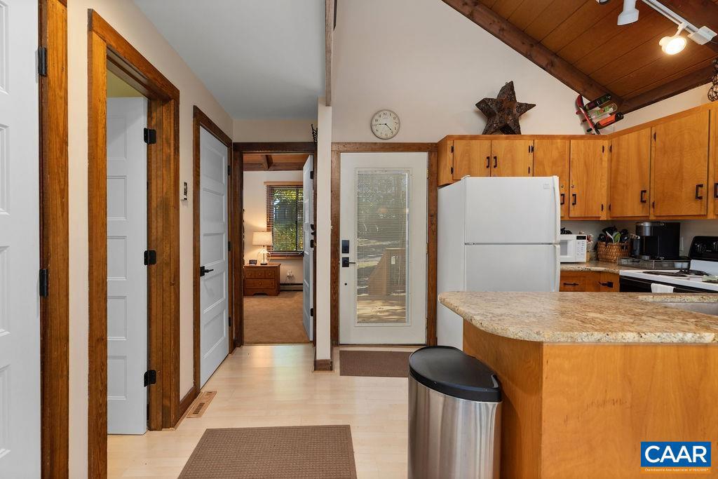 15 SHAGBARK LN, WINTERGREEN RESORT, Virginia 22967, 3 Bedrooms Bedrooms, ,2 BathroomsBathrooms,Residential,For sale,15 SHAGBARK LN,668912 MLS # 668912