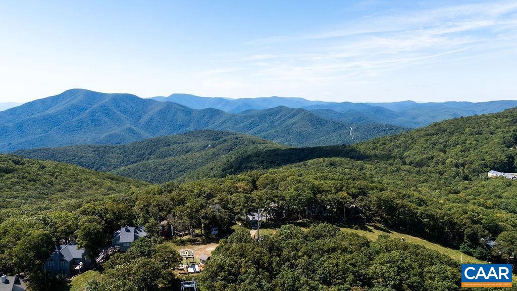 15 SHAGBARK LN, WINTERGREEN RESORT, Virginia 22967, 3 Bedrooms Bedrooms, ,2 BathroomsBathrooms,Residential,For sale,15 SHAGBARK LN,668912 MLS # 668912