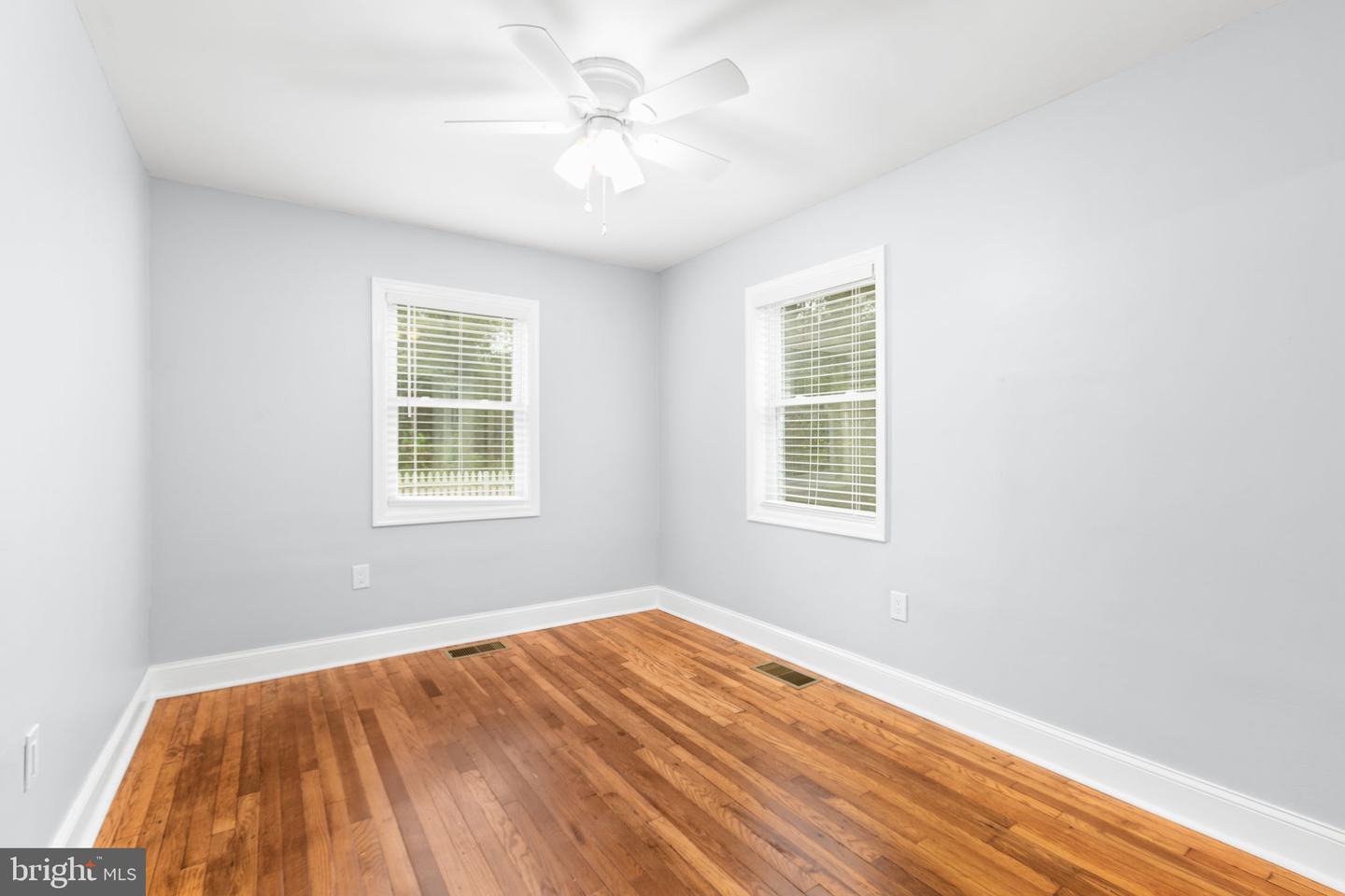 16 ENOLA RD, FREDERICKSBURG, Virginia 22405, 2 Bedrooms Bedrooms, 7 Rooms Rooms,1 BathroomBathrooms,Residential,For sale,16 ENOLA RD,VAST2042662 MLS # VAST2042662