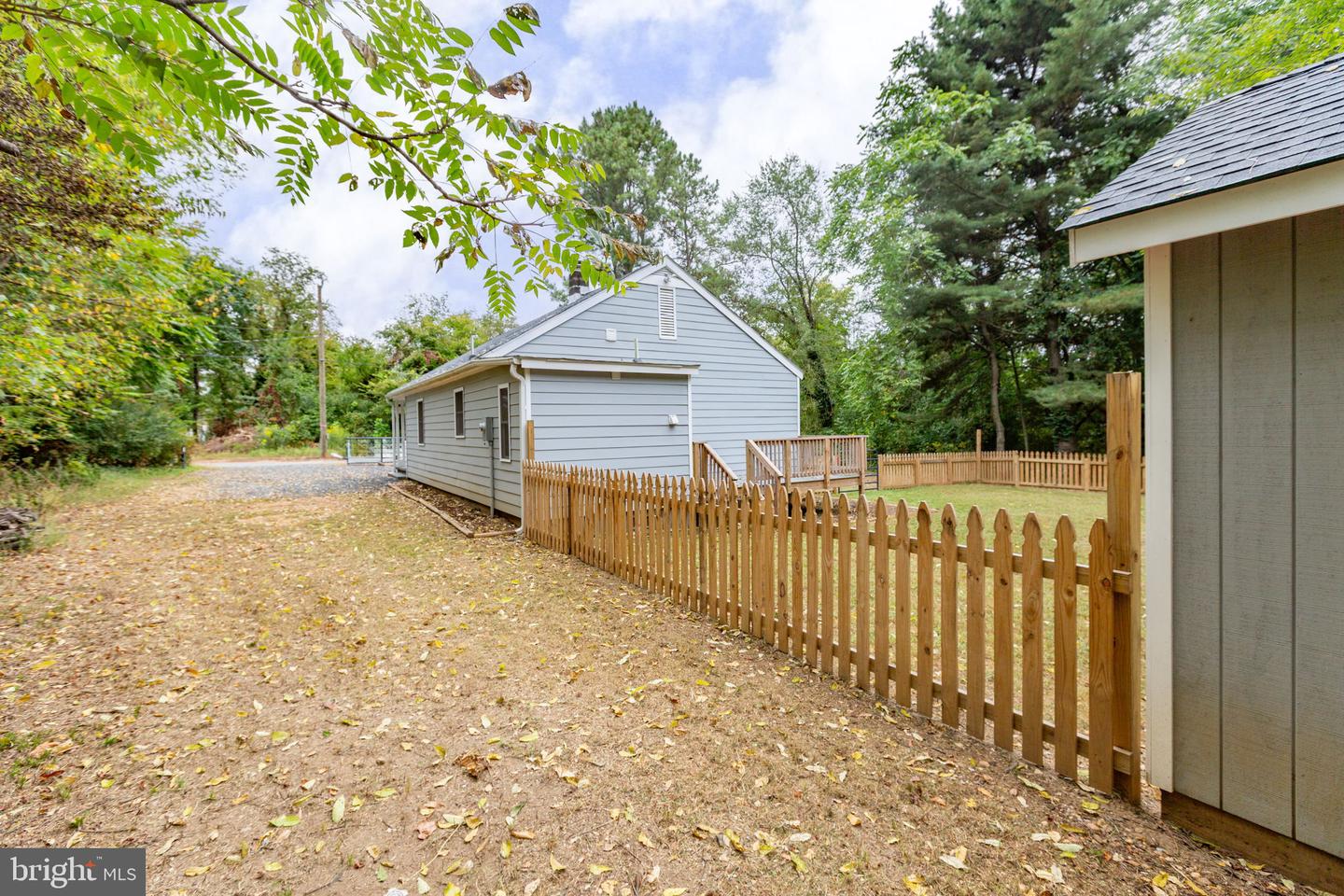16 ENOLA RD, FREDERICKSBURG, Virginia 22405, 2 Bedrooms Bedrooms, 7 Rooms Rooms,1 BathroomBathrooms,Residential,For sale,16 ENOLA RD,VAST2042662 MLS # VAST2042662
